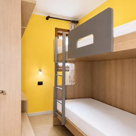 Cusini Saroch Appartement *
